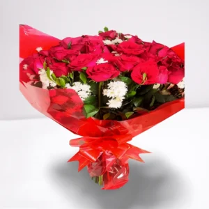 Buquê 50 rosas vermelhas (Amor sem Limites) perfeito para presente em Recife e região metropolitana - Cestas Recife.