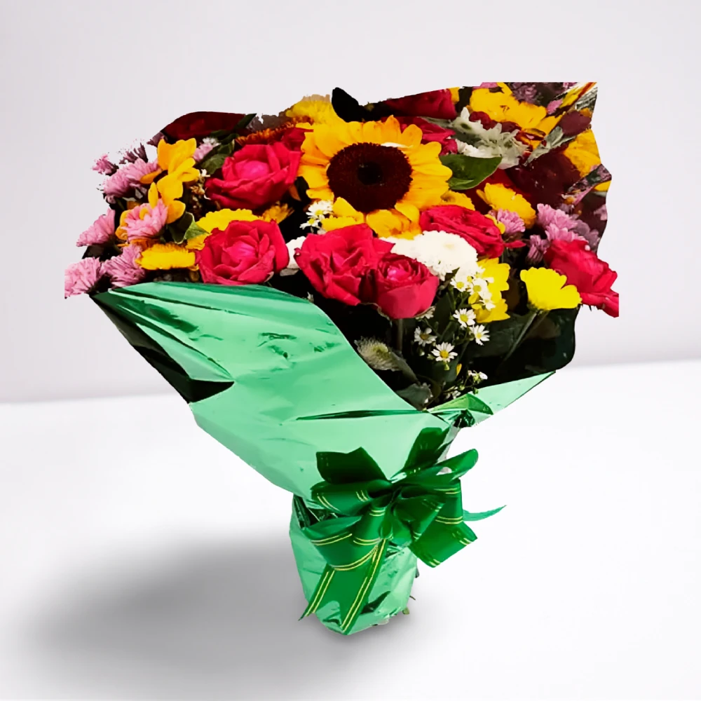Buquê Flores do Campo com 2 Girassóis e 10 Rosas Vermelhas (sol e amor), presente especial em Recife