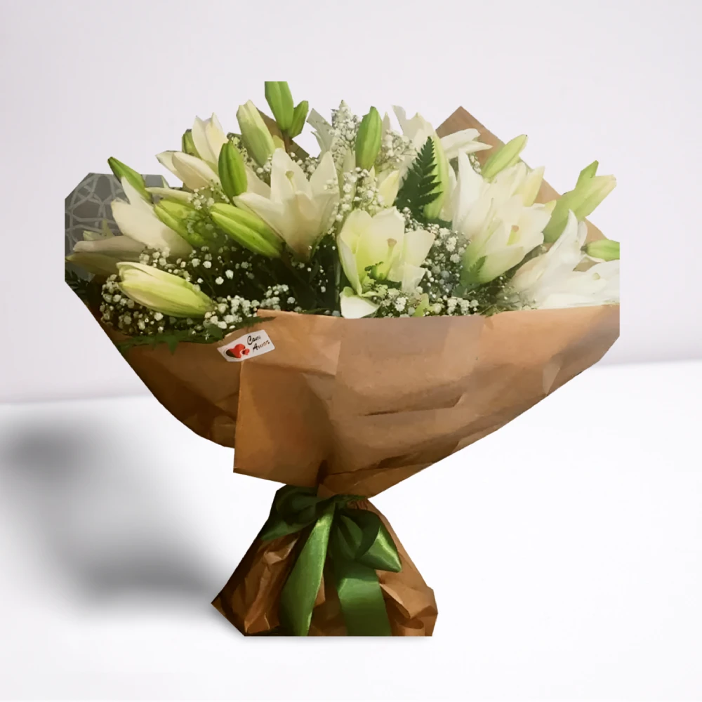 Buquê lírios brancos em embalagem especial, arranjo clássico e elegante para presentear em Recife