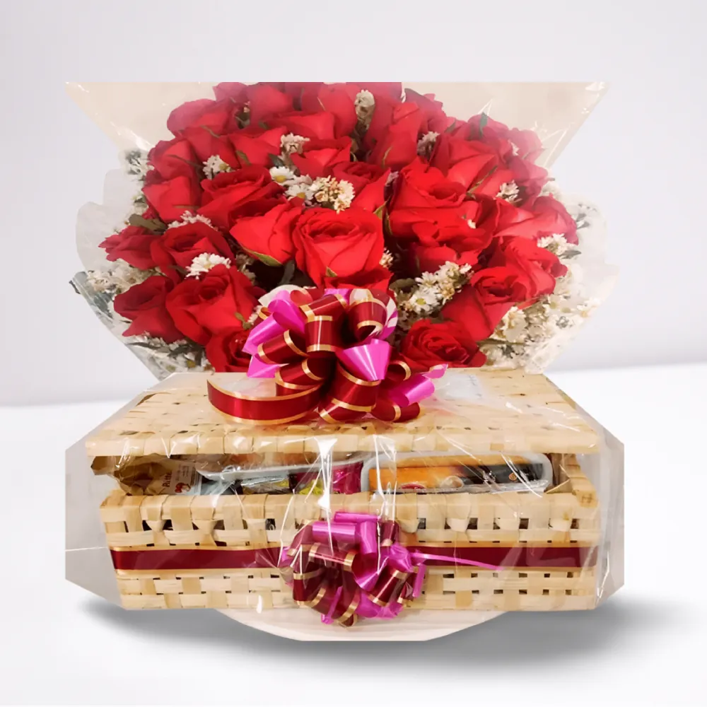 Cesta de café da manhã top 100 itens com buquê 30 rosas vermelhas naturais em Recife