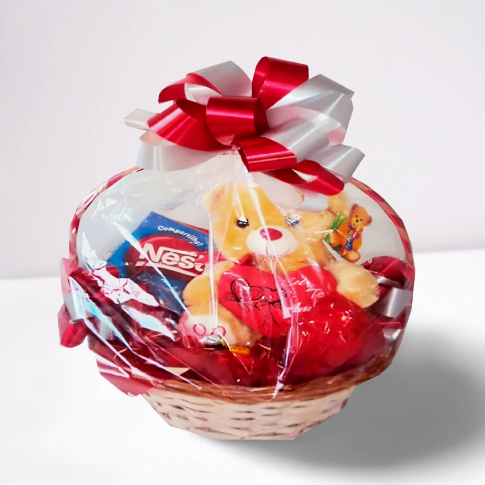 Cesta com urso de pelúcia e chocolates em Recife