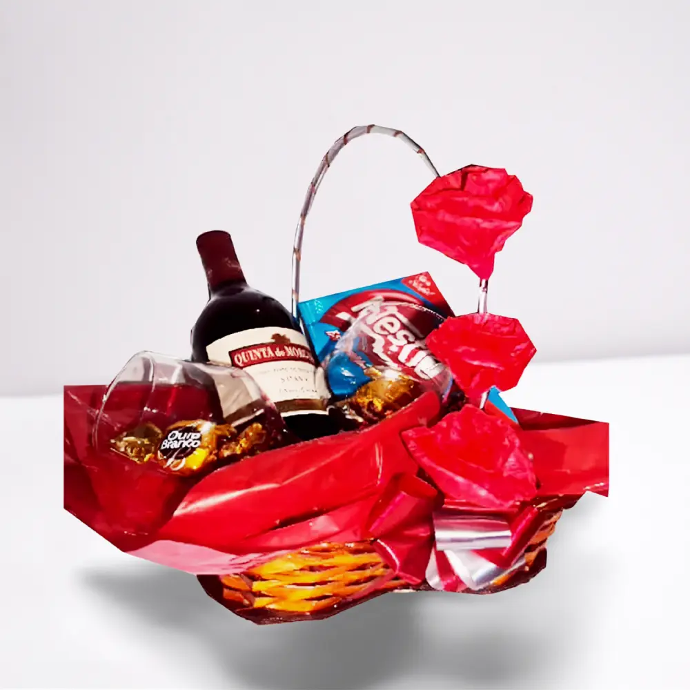 Cesta com vinho suave Quinta do Morgado, taças e chocolates. Entrega em Recife e Região.