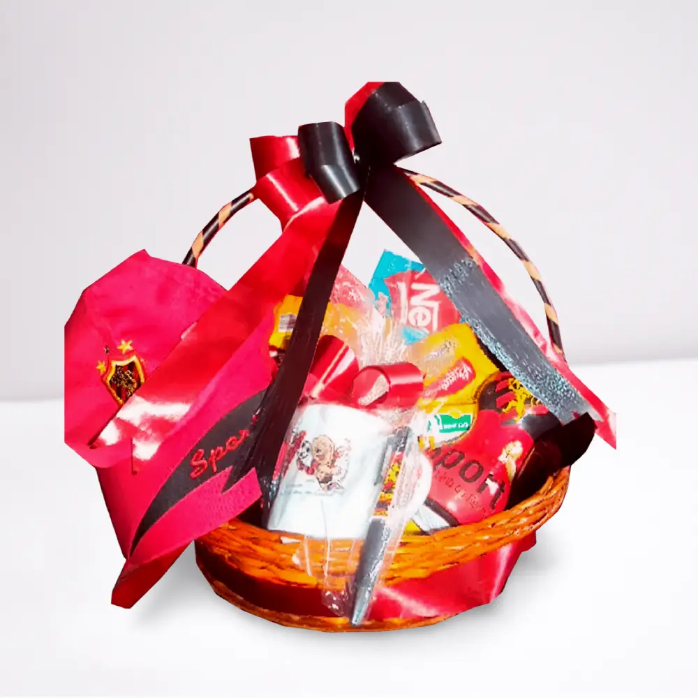 Cesta personalizada Sport Club do Recife com chocolates, caneca e brindes