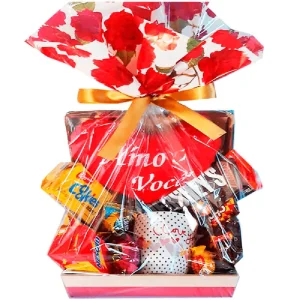 Cesta em caixote de madeira com coração de pelúcia e chocolates em Recife