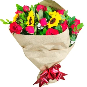 Buquê 15 rosas vermelhas com 4 girassóis naturais