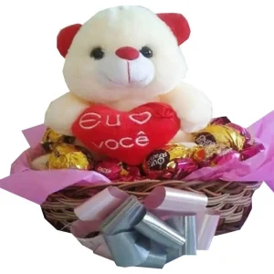 Cesta com urso de pelúcia e chocolates