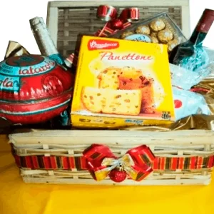 Cesta de natal com vinho e panetone
